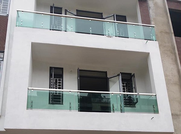 lan can kính cường lực